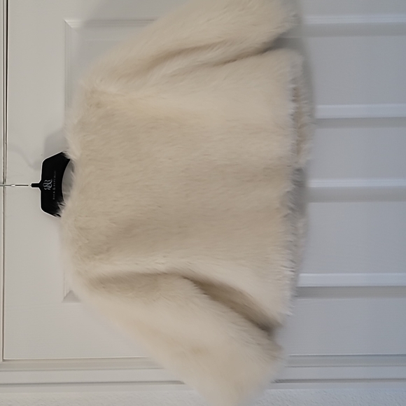 Faux fur coat - Picture 4 of 5